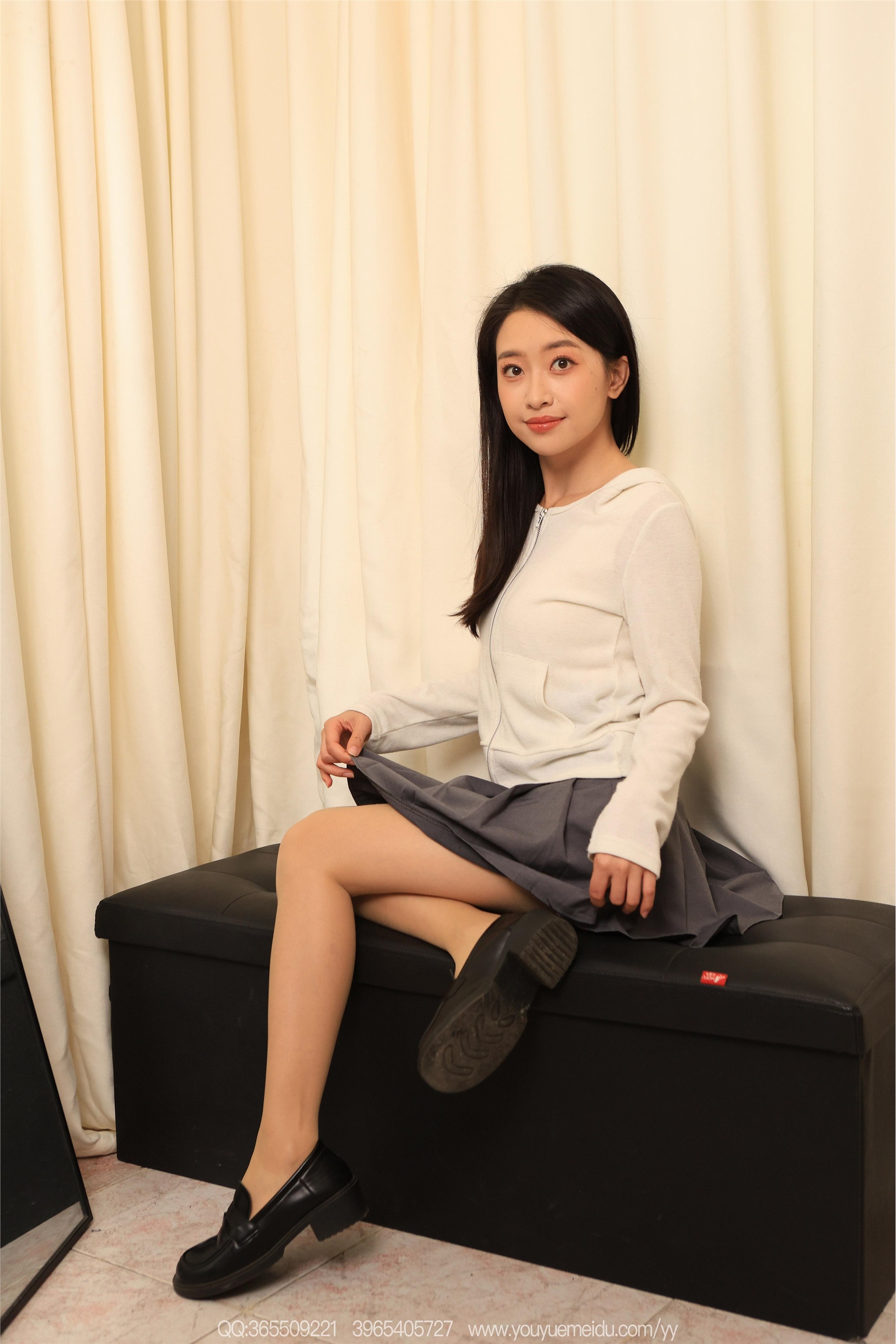 IESS异思趣向  2025.12.24 丝享家2246：小婕《肉丝平底鞋》